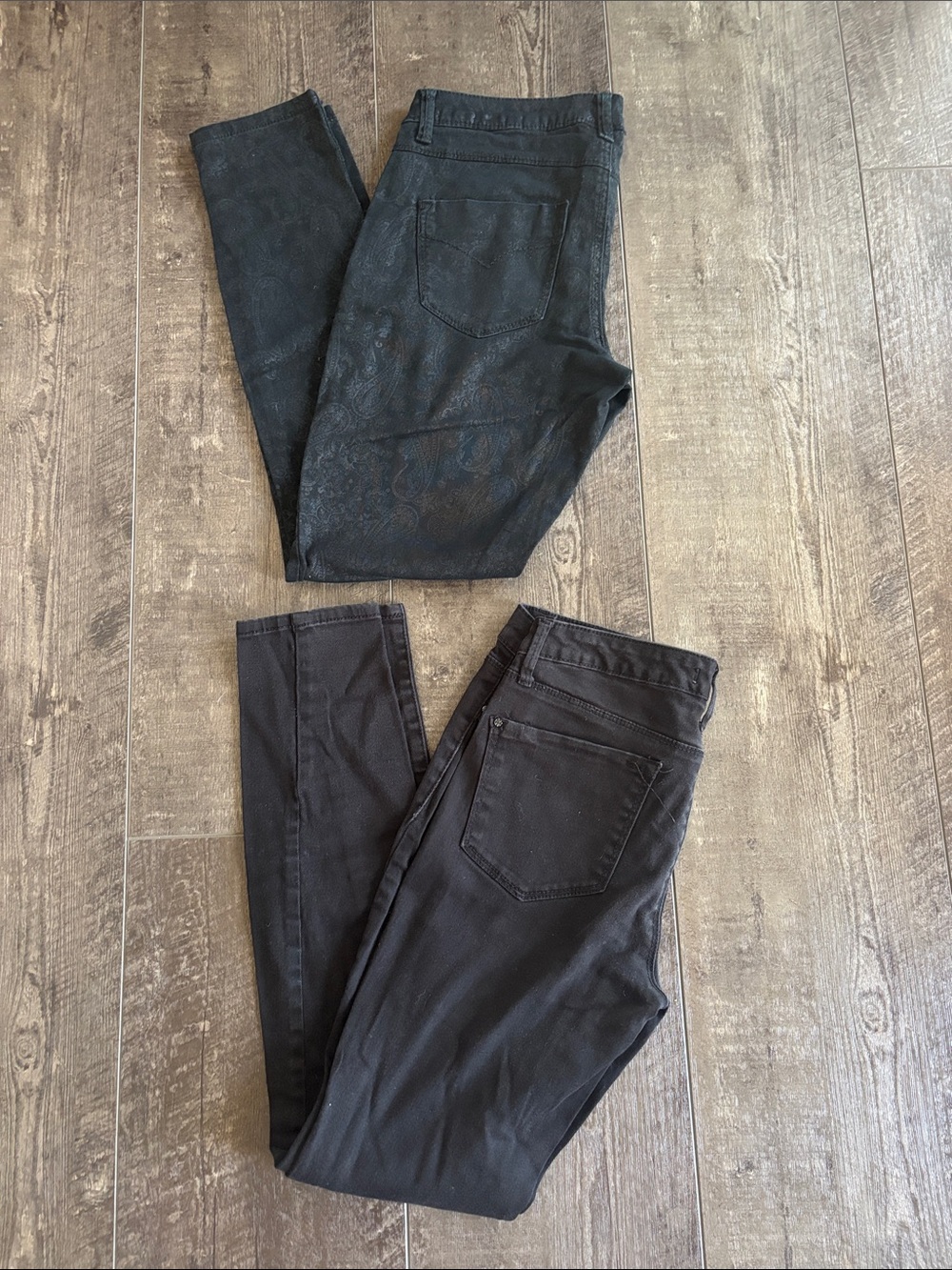 2 pairs of black jeggings